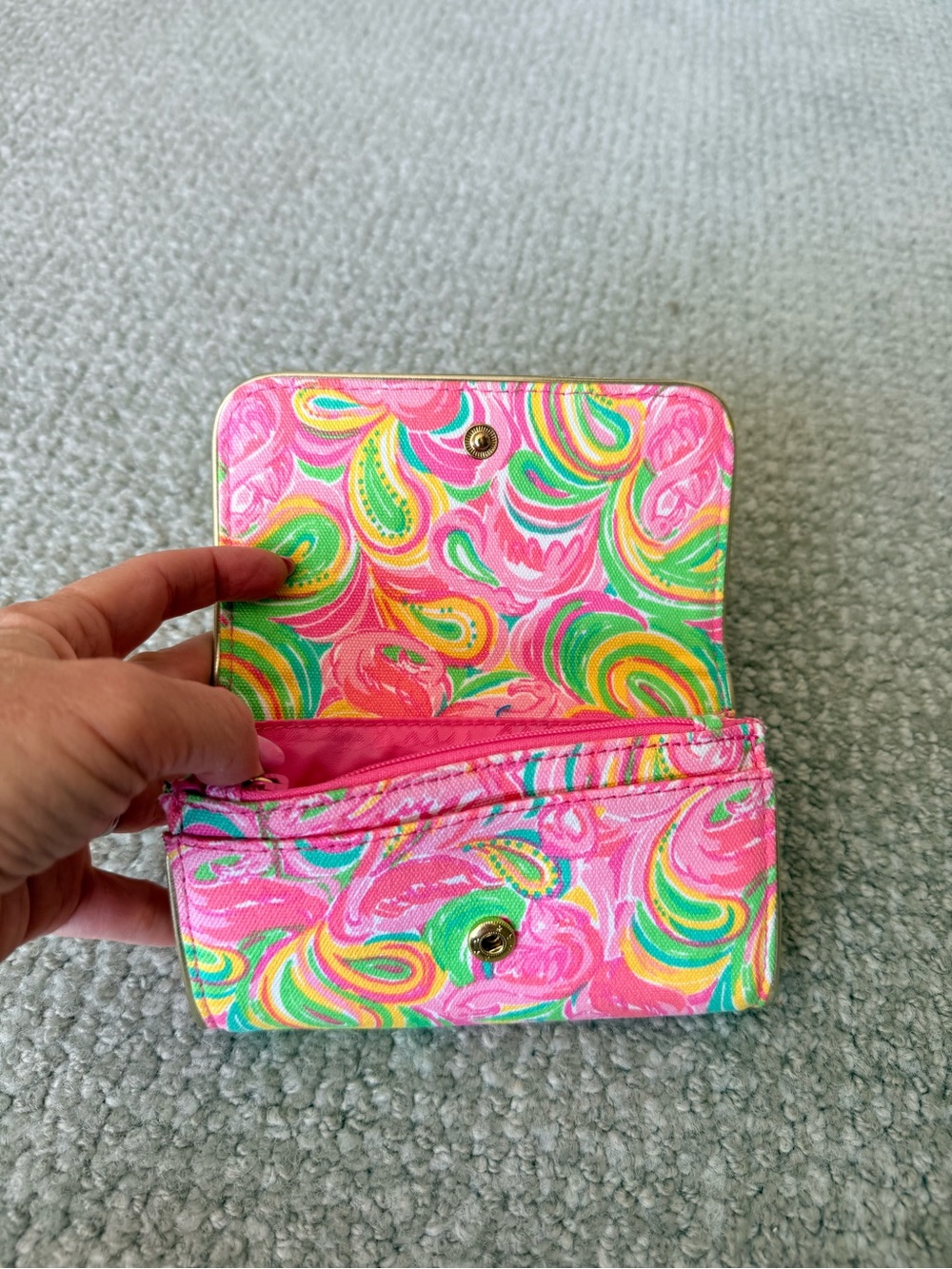 Lilly Pulitzer Pink Green Yellow Swirl Wristlet Clutch - Picture 4 of 4